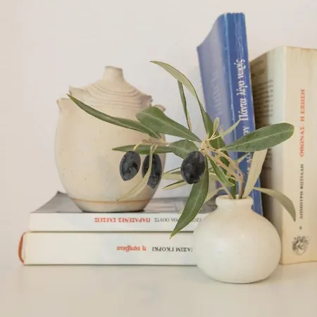 Apartment Traditional