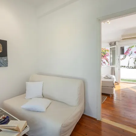 Apartment Traditional *