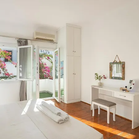 Apartment Traditional *